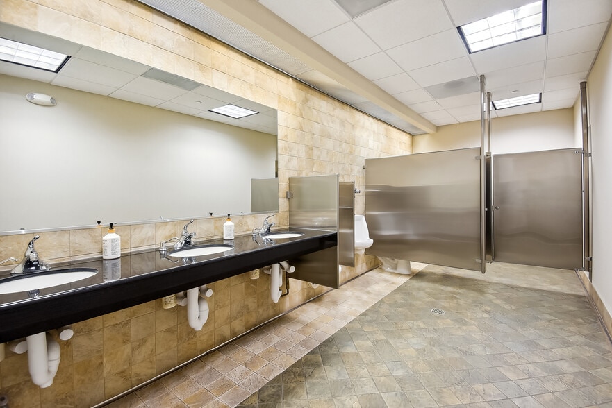 More Photos Of 1984 Isaac Newton Sq W, Reston Office For Sale