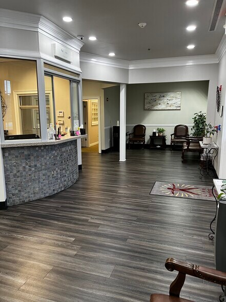 More Photos Of 1637 Athens Hwy, Grayson Office For Sale