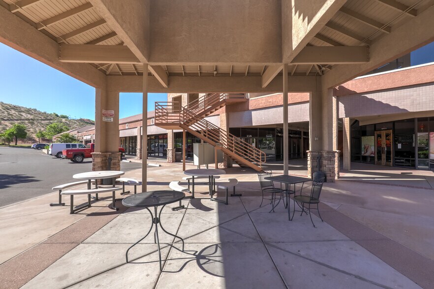 More Photos Of 929 W Sunset Blvd, St George Unknown For Lease