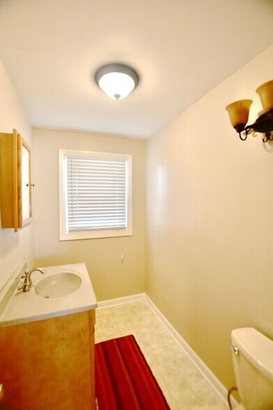 More Photos Of 1752 Jessamine Rd, Charleston Coworking Space