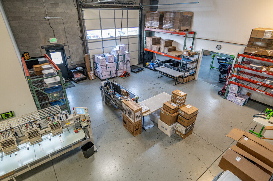 More Photos Of 62958 NE Layton Ave, Bend Light Manufacturing For Sale