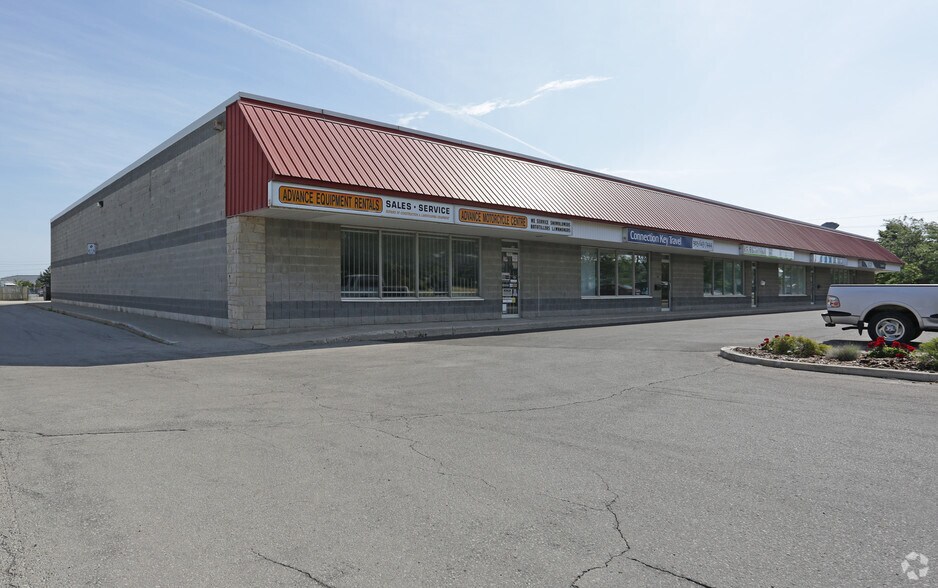 More Photos Of 889 Barton St, Hamilton Warehouse For Lease