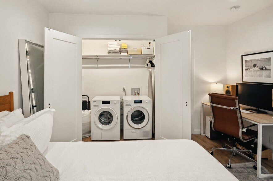 More Photos Of 4852 S Centinela Ave, Los Angeles Multifamily For Sale