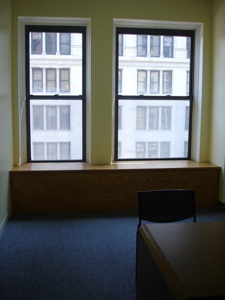 More Photos Of 234 S Wabash Ave, Chicago Office For Lease