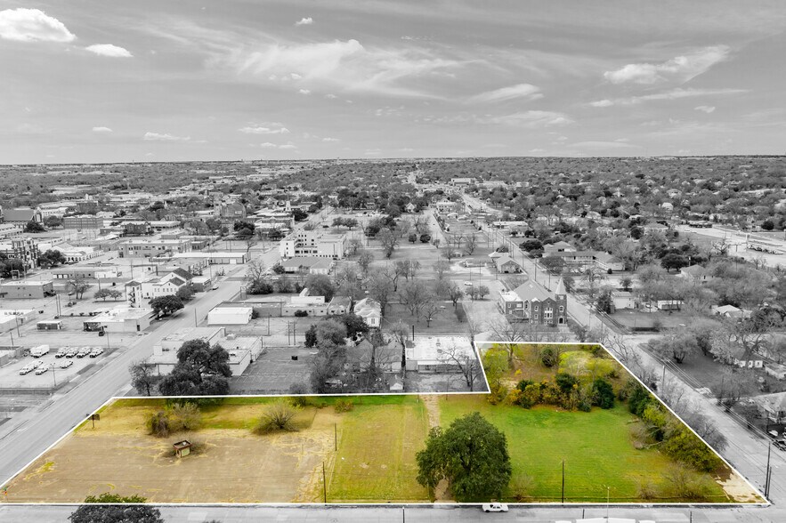Primary Photo Of 901 Columbus Ave, Waco Land For Sale
