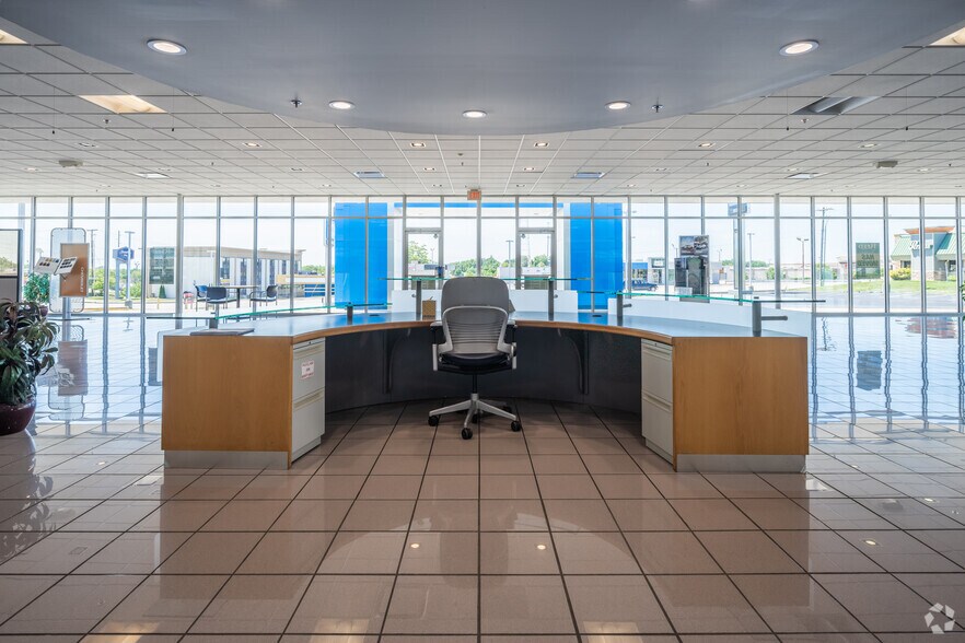 More Photos Of 3921 Frederick Ave, Saint Joseph General Retail For Sale