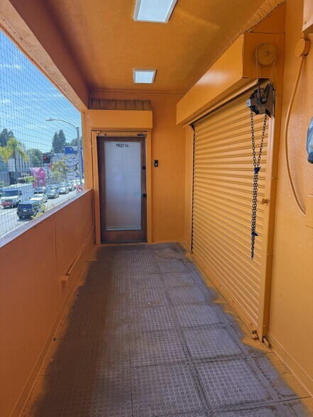 More Photos Of 7619-7621 Melrose Ave, Los Angeles Storefront Retail Office For Sale