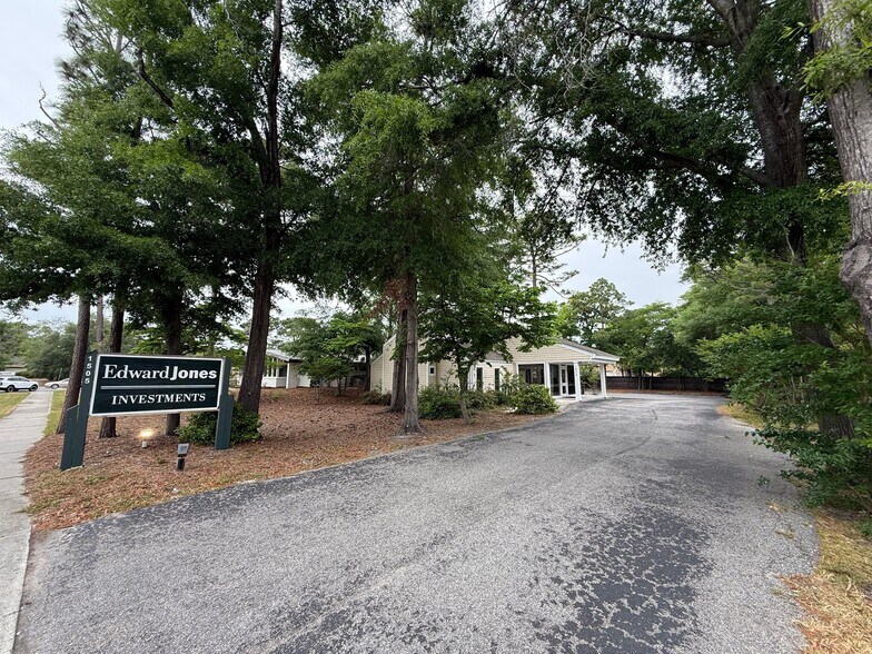 More Photos Of 1505 Medical Center Dr, Wilmington Medical For Sale