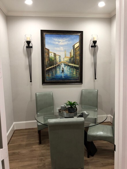 More Photos Of 12250 Queenston Blvd, Houston Office For Lease