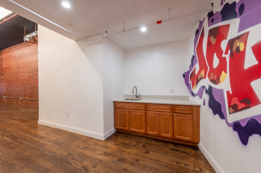 More Photos Of 369-371 Canal St, New York Apartments For Lease