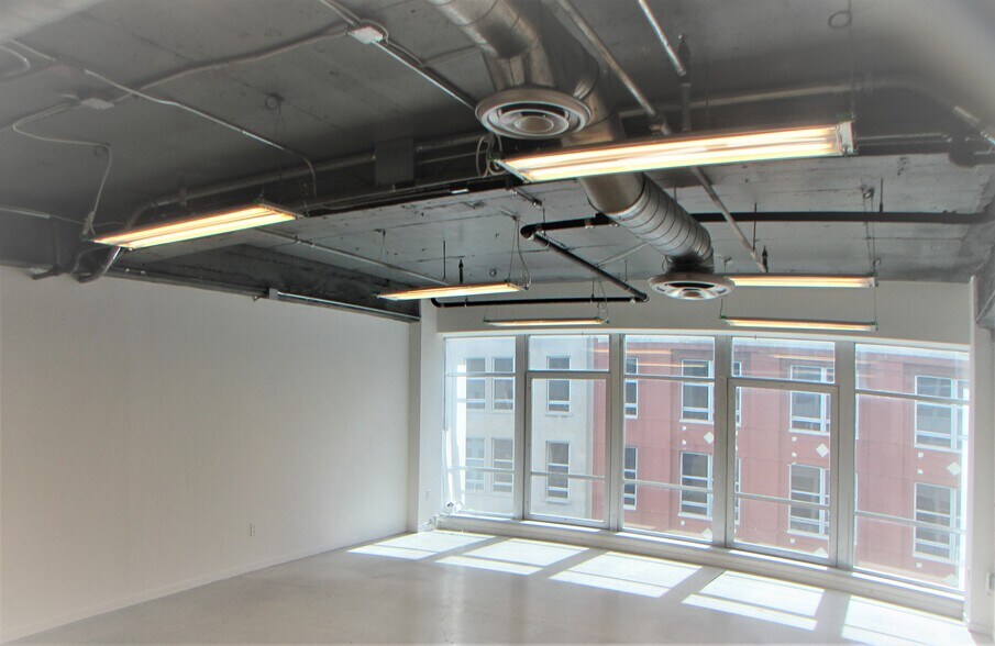 More Photos Of 14 NE 1st Ave, Miami Office For Sale