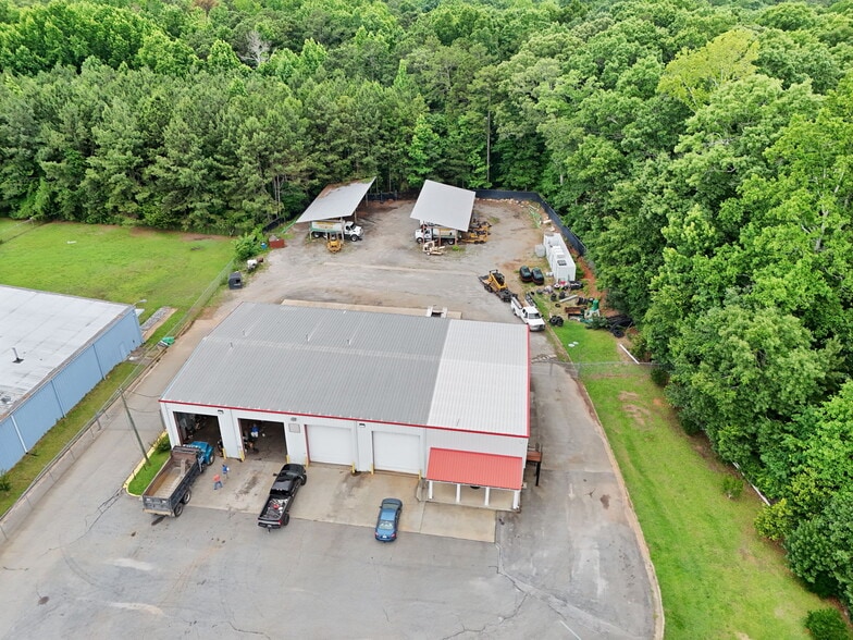 More Photos Of 477 Corinth Rd, Newnan Warehouse For Lease