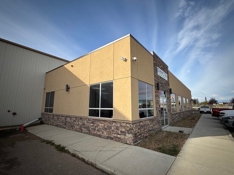 Primary Photo Of 158 Queens Dr, Red Deer County Truck Terminal For Lease