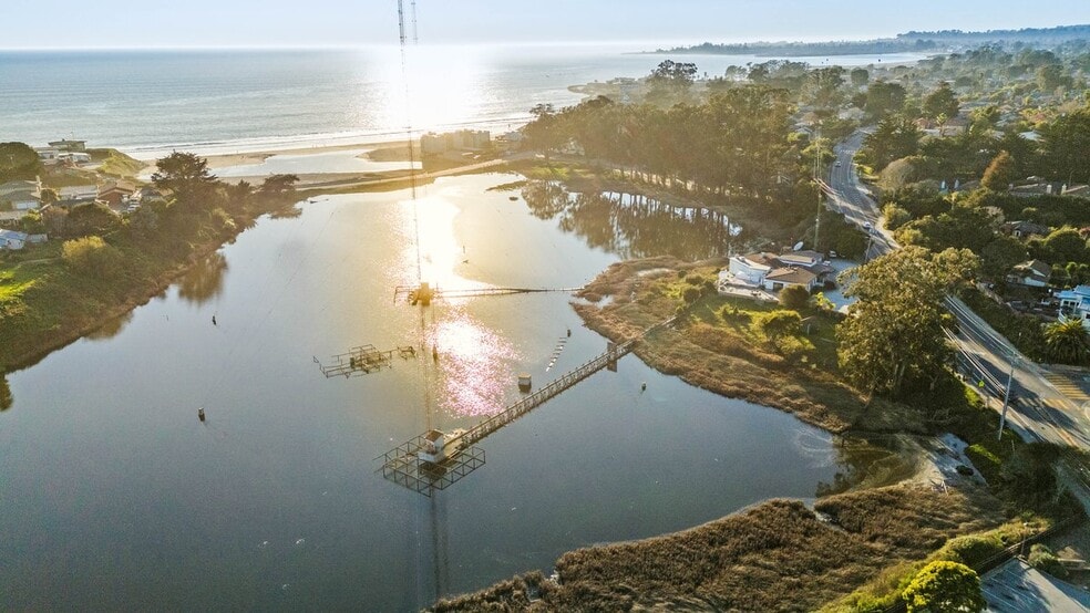 More Photos Of 2300 Portola Dr, Santa Cruz Warehouse For Sale