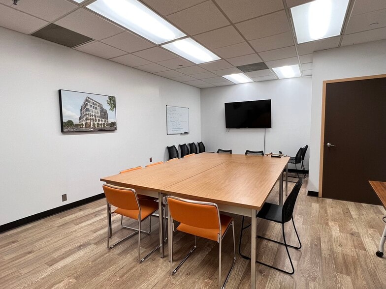 More Photos Of 27 Bleeker St, Millburn Office For Lease