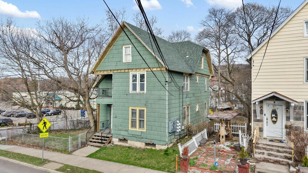 More Photos Of 101 Pennsylvania Ave, Binghamton Apartments For Sale