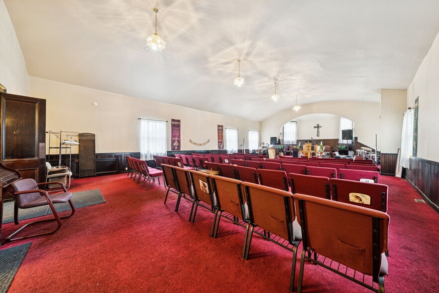 More Photos Of 8304 Frankstown Ave, Pittsburgh Religious Facility For Sale