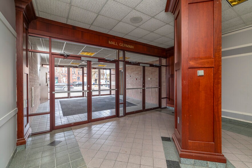 More Photos Of 600-660 W Saint Germain St, Saint Cloud Freestanding For Sale