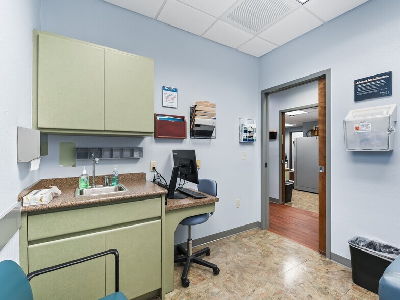 More Photos Of 1503 Buenos Aires Blvd, The Villages Medical For Lease