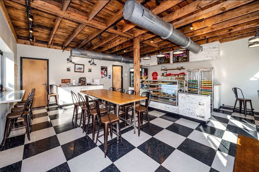 More Photos Of 2601 E Broadway Ave, Maryville Restaurant For Sale