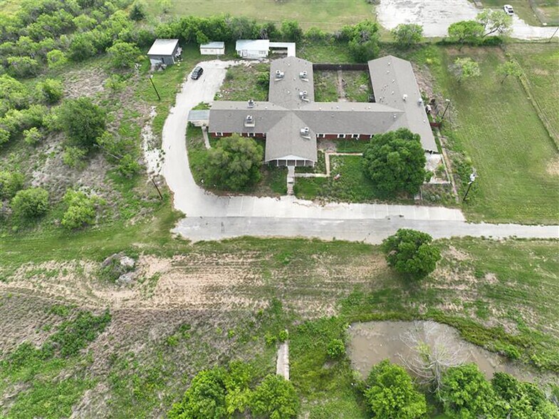 More Photos Of 209 Country Club Dr, Karnes City Rehabilitation Center For Sale
