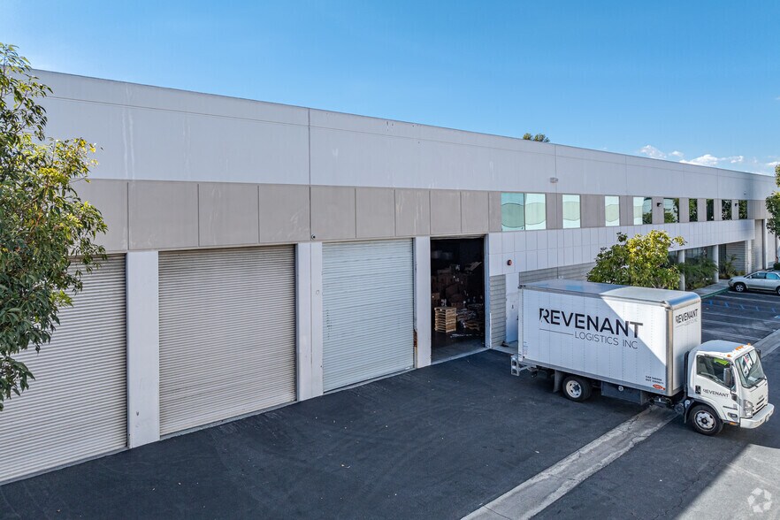 More Photos Of 7825 Somerset Blvd, Paramount Unknown For Lease