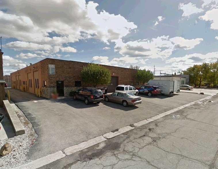More Photos Of 725 Princeton Ave, Villa Park Warehouse For Lease
