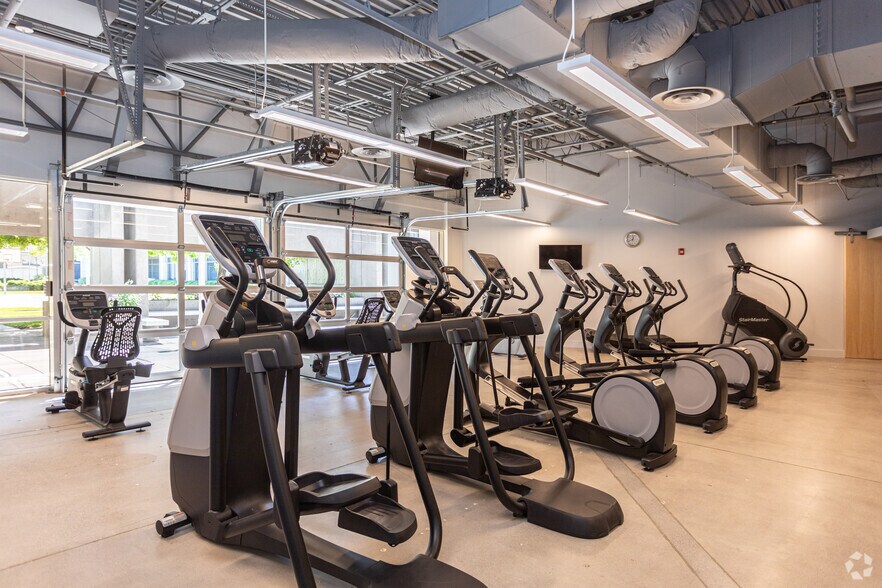 More Photos Of 1712 S East Bay Blvd, Provo Unknown For Lease