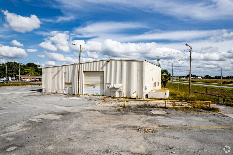 More Photos Of 502 E Bridgers Ave, Auburndale Warehouse For Lease