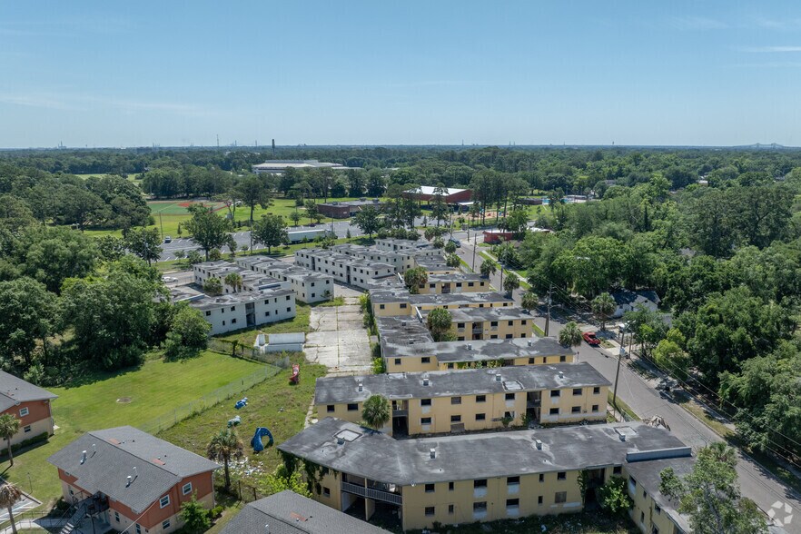 More Photos Of 4646 Moncrief Rd, Jacksonville Apartments For Sale