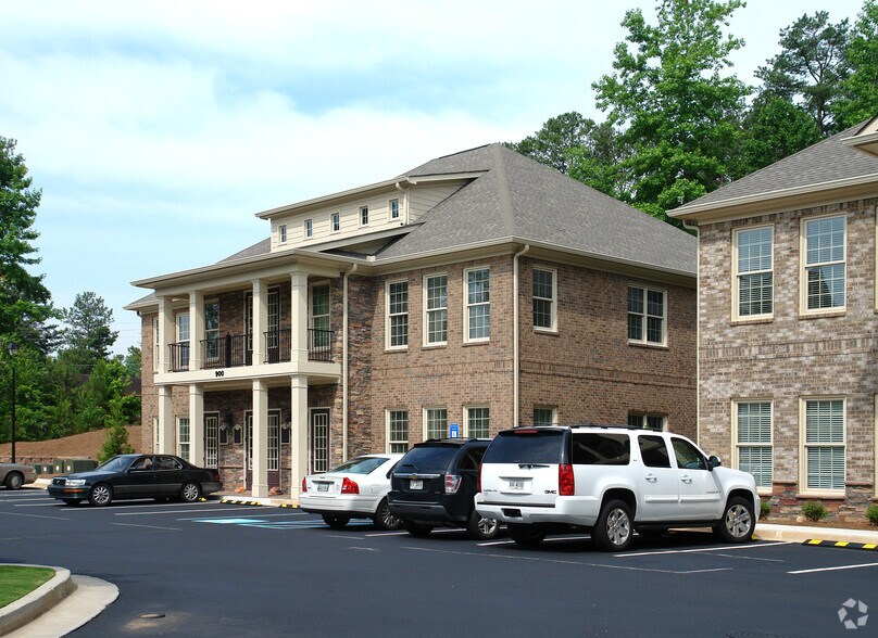 More Photos Of 1905 Woodstock Rd, Roswell Office For Lease