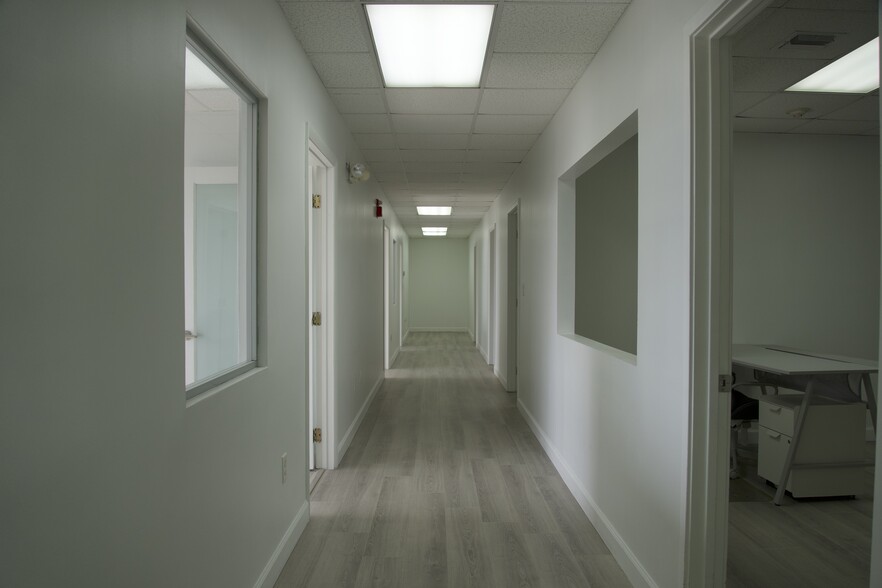 More Photos Of 1250 E Hallandale Beach Blvd, Hallandale Beach Office For Lease
