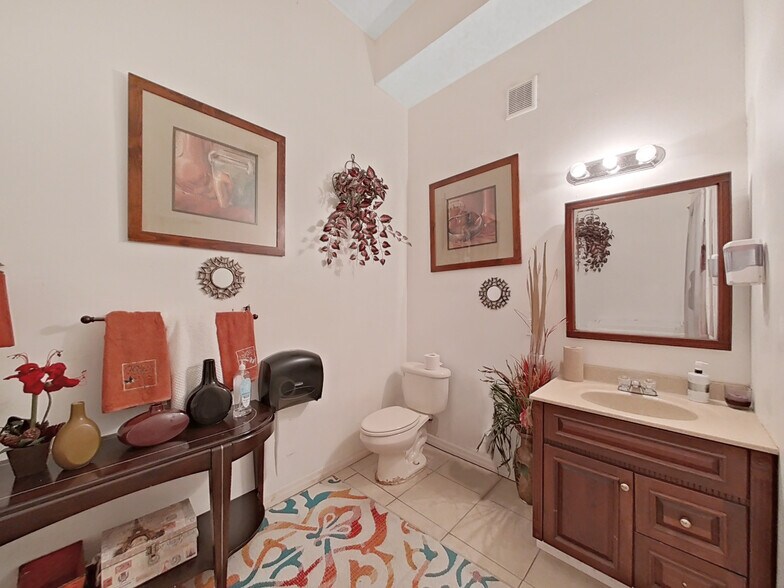 More Photos Of 4501 N 42nd St, Tampa Religious Facility For Sale