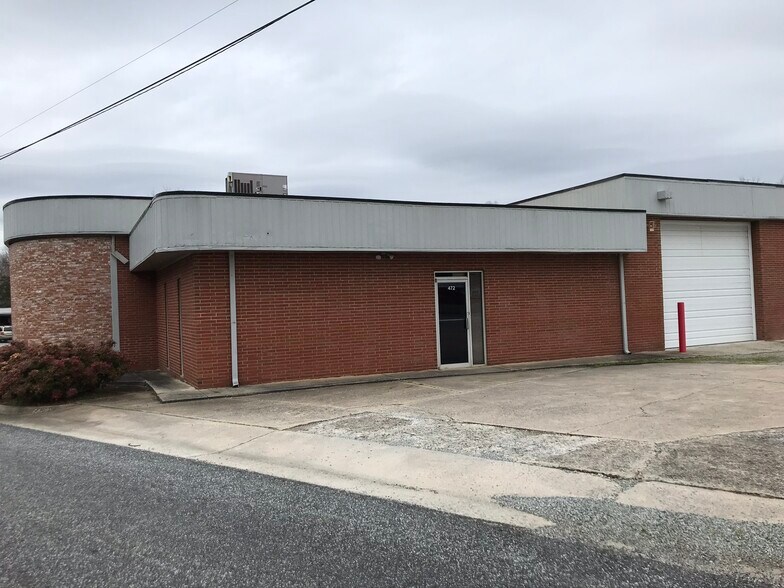 More Photos Of 472 Grimes Blvd, Lexington Warehouse For Lease