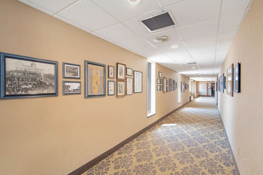 More Photos Of 604 N McEwan St, Clare Hotel For Sale