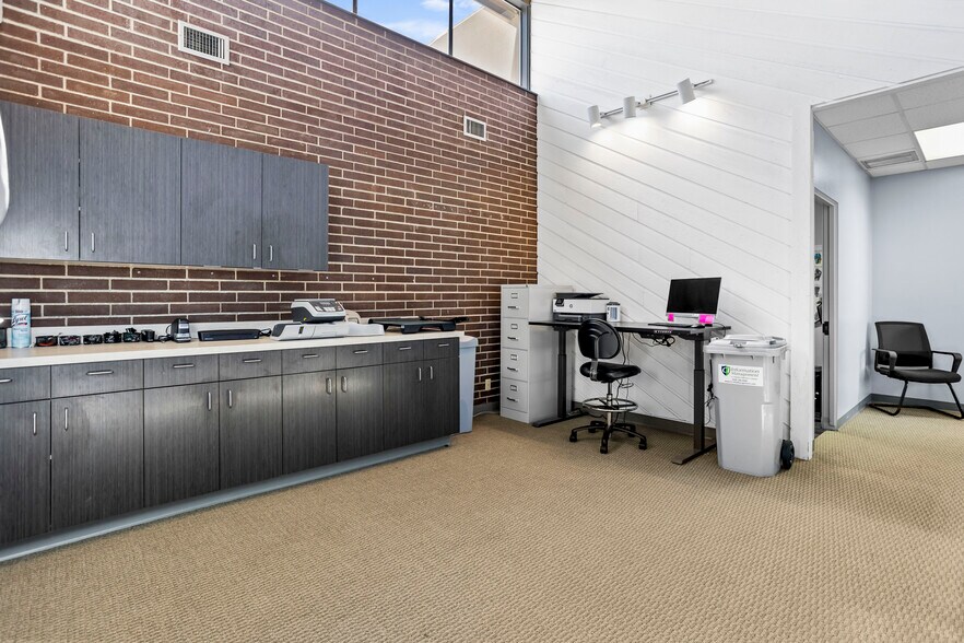 More Photos Of 7511 W Arrowhead Ave, Kennewick Office For Lease