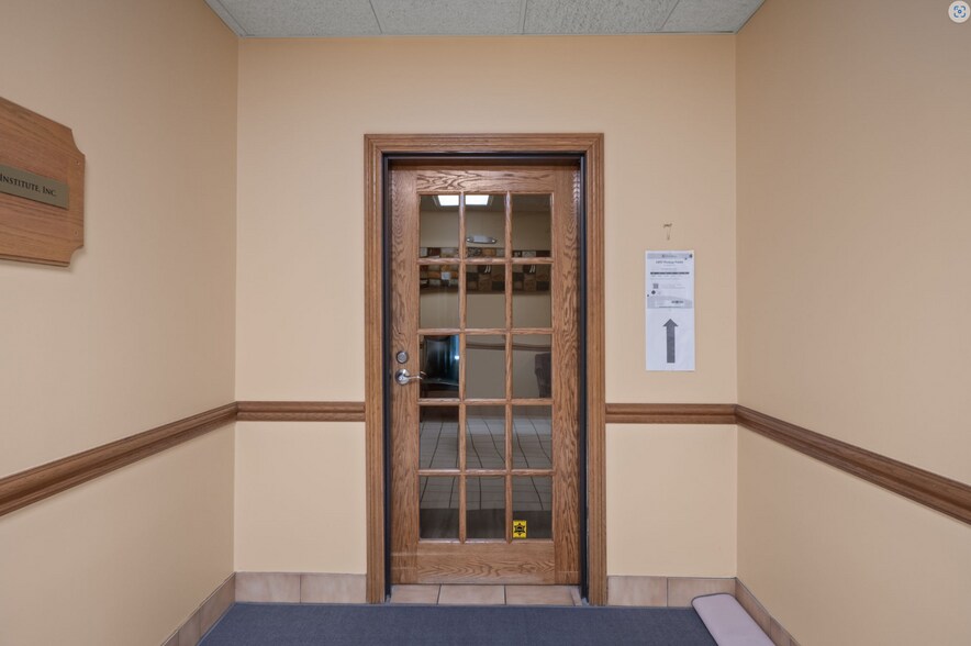 More Photos Of 940 W Avon Rd, Rochester Hills Medical For Lease