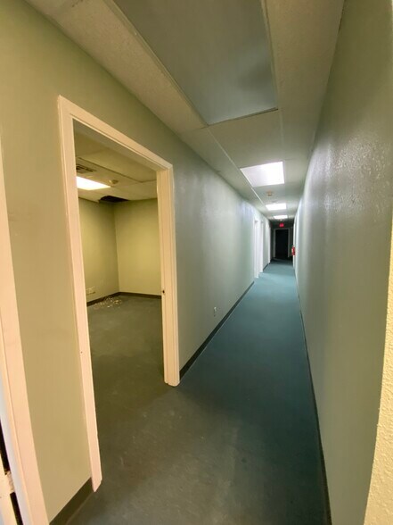 More Photos Of 5550 Eastex Fwy, Beaumont Unknown For Lease