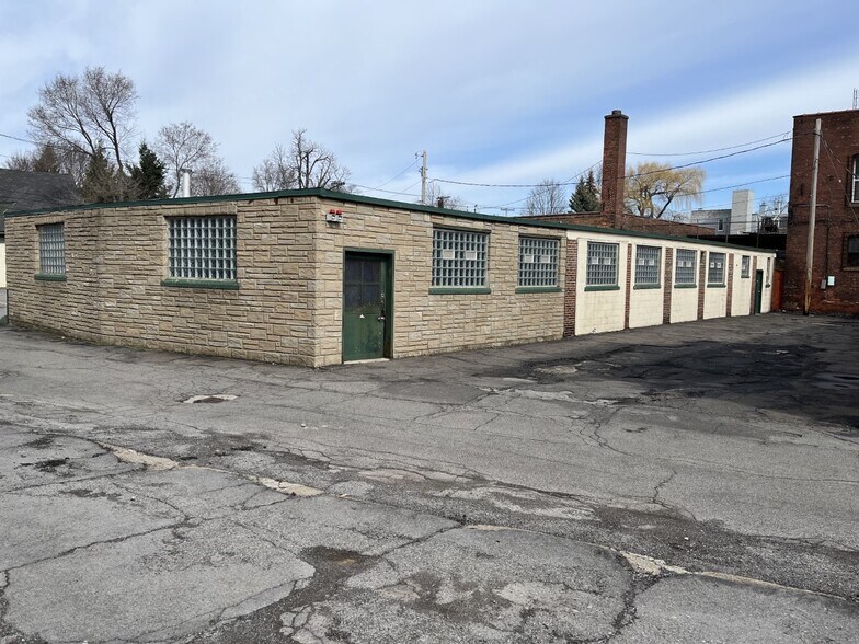 More Photos Of 1458 Main St, Buffalo Freestanding For Sale