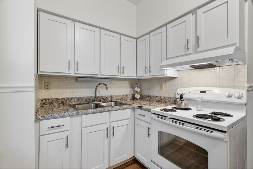 More Photos Of 1065 First Capitol Dr, Saint Charles Office For Lease