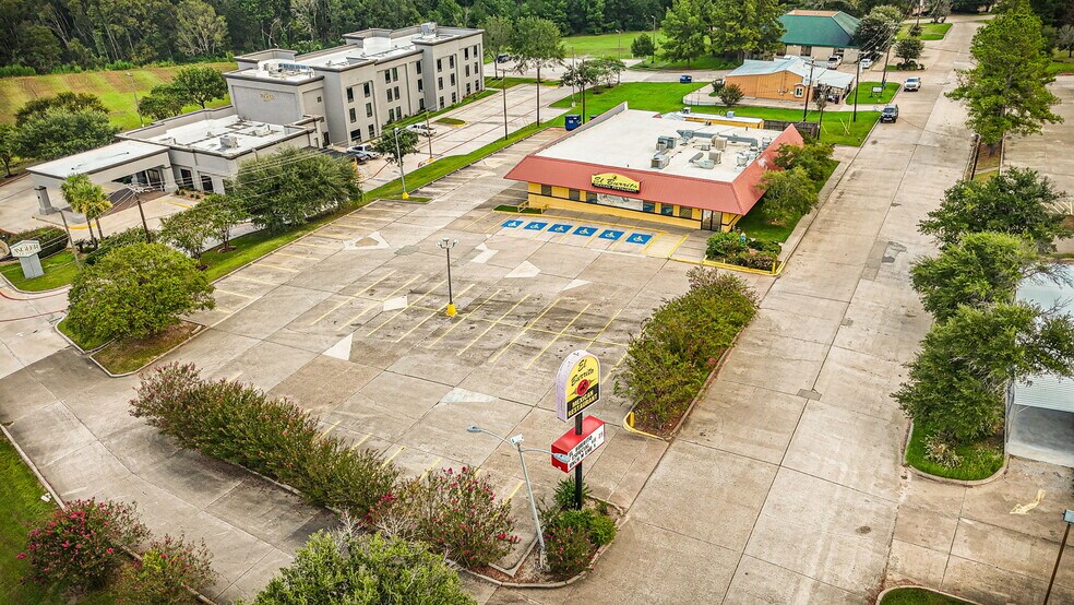 More Photos Of 100 Southpoint Loop, Livingston Restaurant For Sale