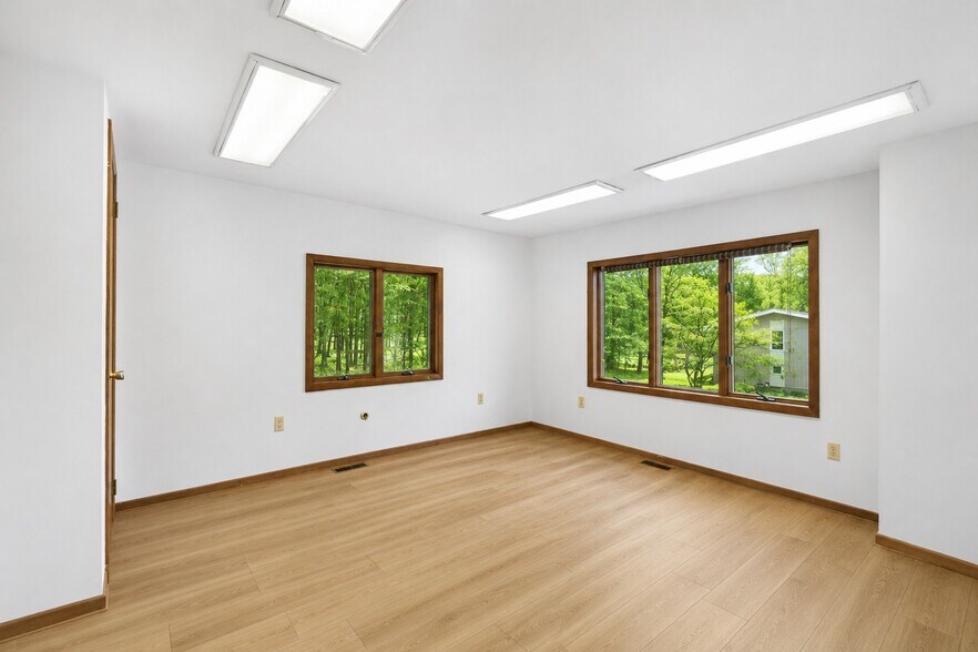 More Photos Of 328 Green Pond Rd, Hibernia Office Residential For Lease