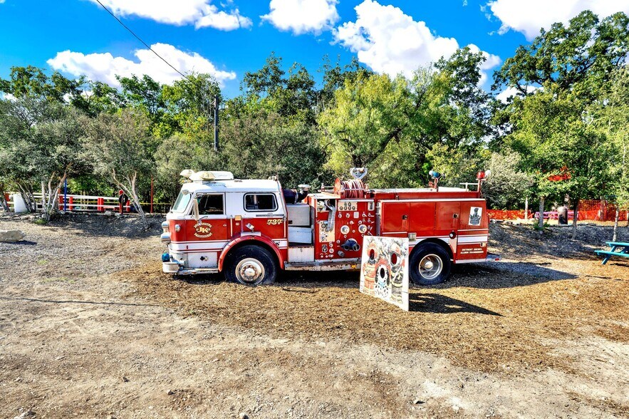 More Photos Of 1877 County Road 4713, La Coste Land For Sale