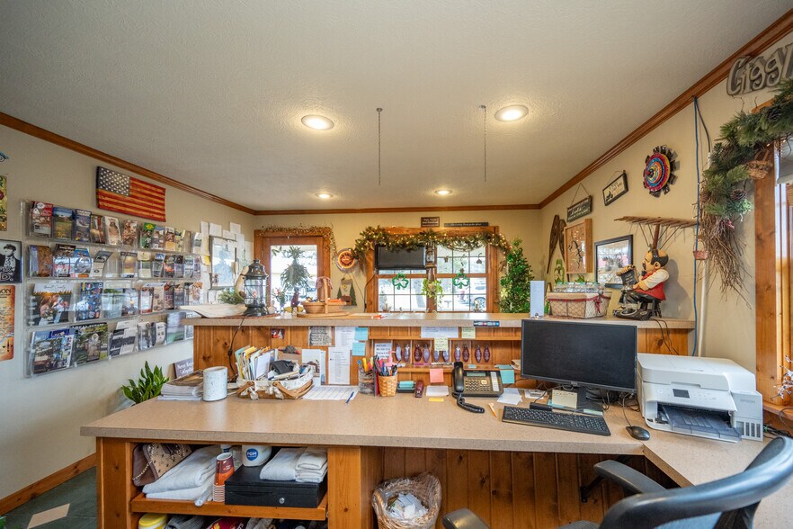 More Photos Of 17848 Garrett Hwy, Oakland Apartments For Sale