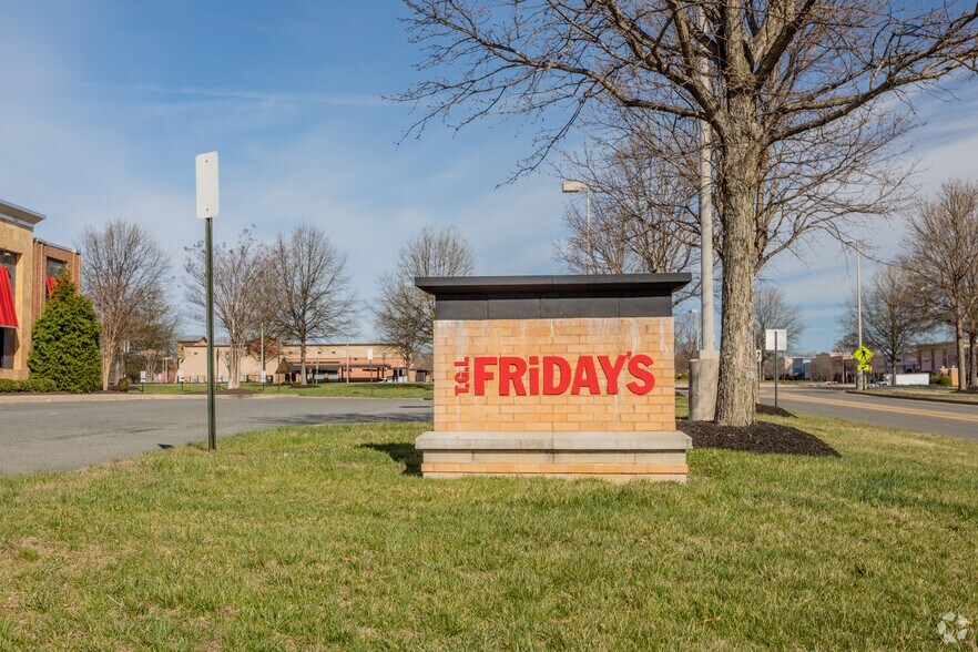 More Photos Of 4459 S Laburnum Ave, Richmond Restaurant For Lease