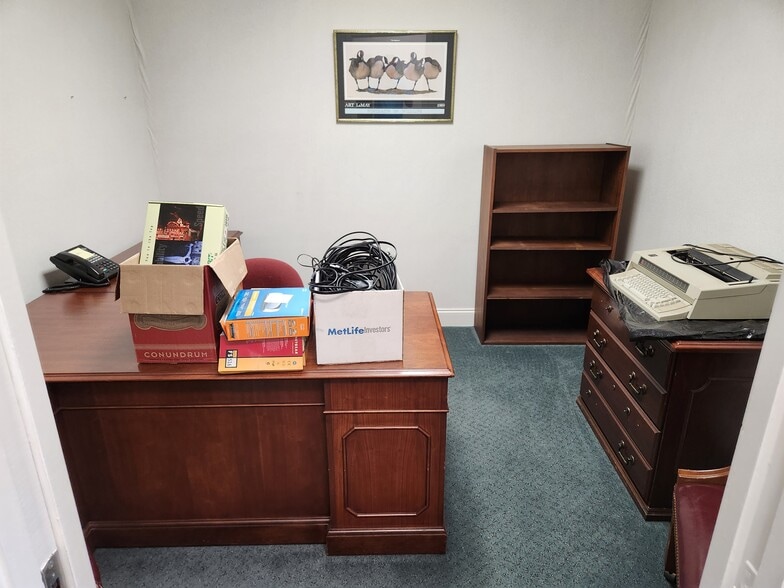 More Photos Of 605 N Queen St, Kinston Office For Lease