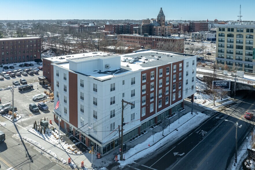 More Photos Of 127 Centre St, Brockton Apartments For Lease