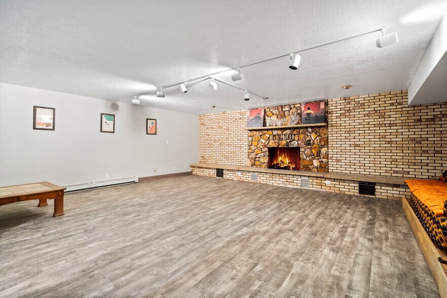 More Photos Of 13231 Dillon St, Brighton Specialty For Sale