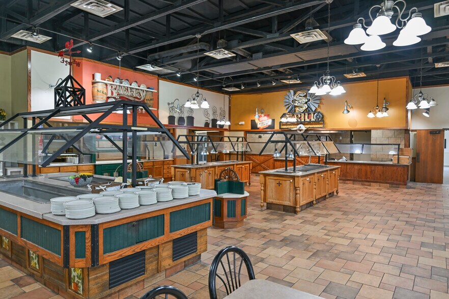 More Photos Of 2508 W 7th Ave, Corsicana Restaurant For Lease