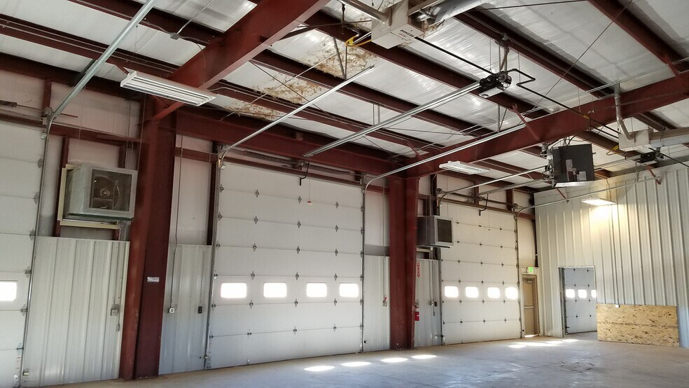 More Photos Of 2018 125th Ave NW, Watford City Warehouse For Lease